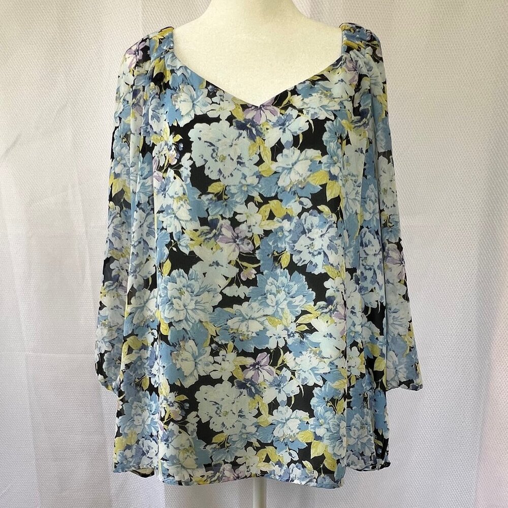 Vince Camuto Womens V-Neck Floral Blouse